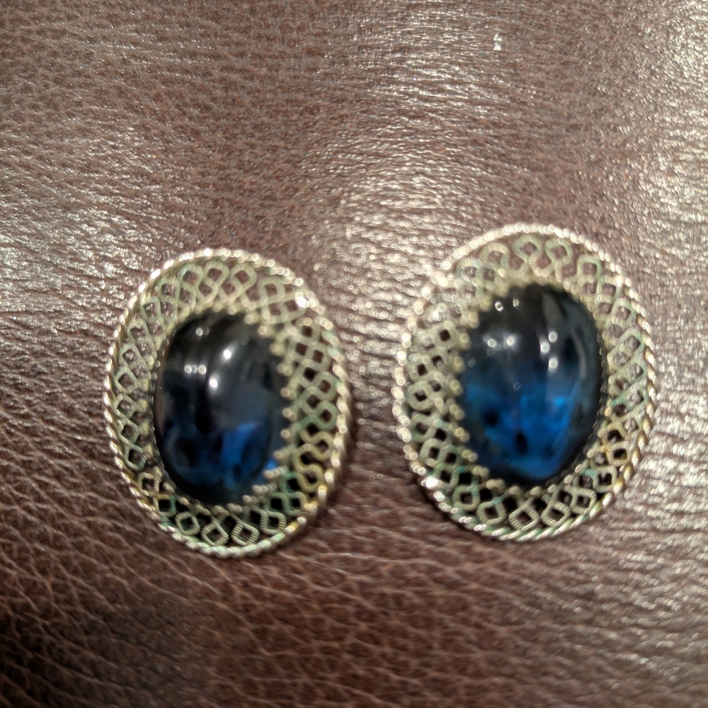 B#2: Vintage  WhitingDave's Intricate Silver and Blue Gemstone Clip On Earrings